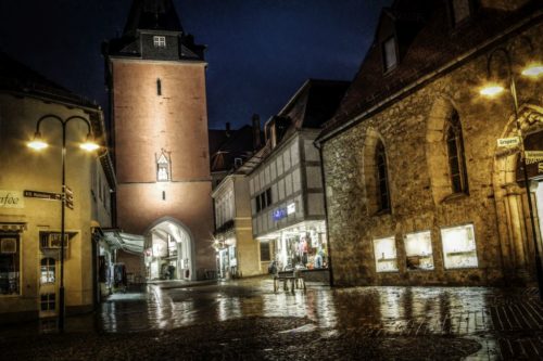 Hausmannsturm in Helmstedt bei Nacht.